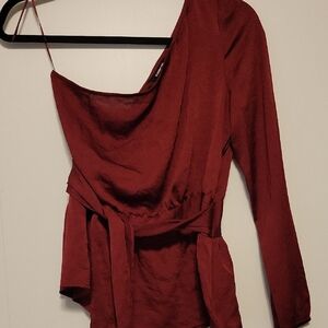 Express: Elegant Burgundy One-Shoulder Top